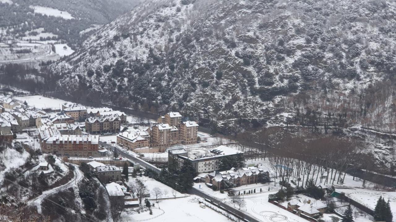 Xia Apartaments Con Acceso A Piscina Rialp Εξωτερικό φωτογραφία